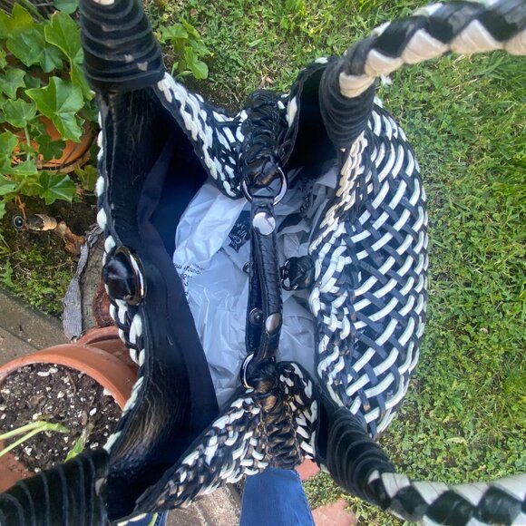 Black and White Woven Faux Leather Handbag - Picture 5 of 15